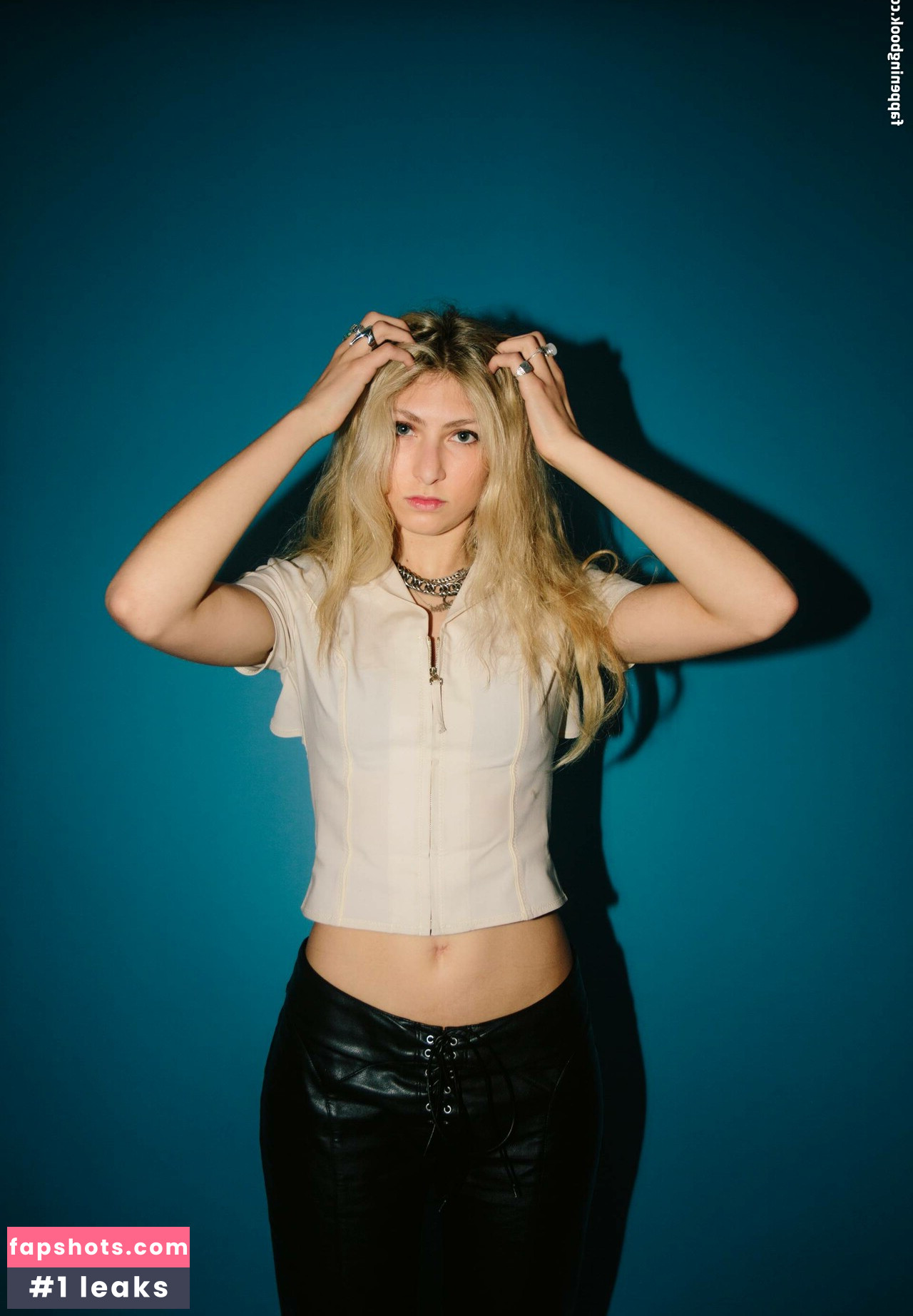 Blu DeTiger gallery photo #62