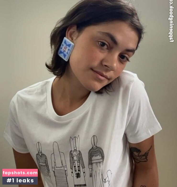 Blu Hunt gallery photo #17