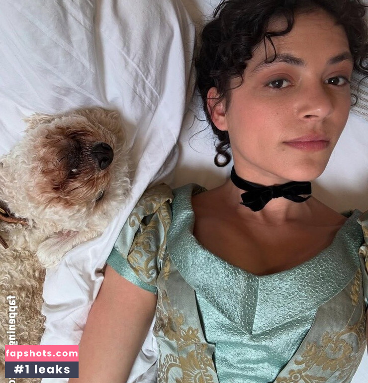 Blu Hunt gallery photo #21