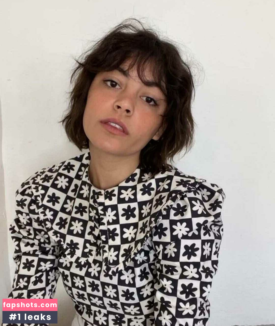 Blu Hunt gallery photo #25