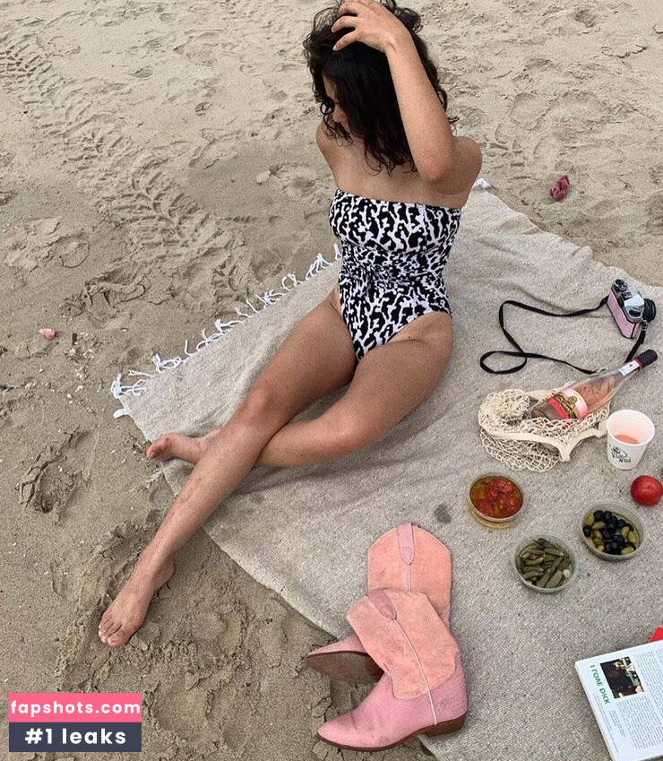 Blu Hunt gallery photo #30