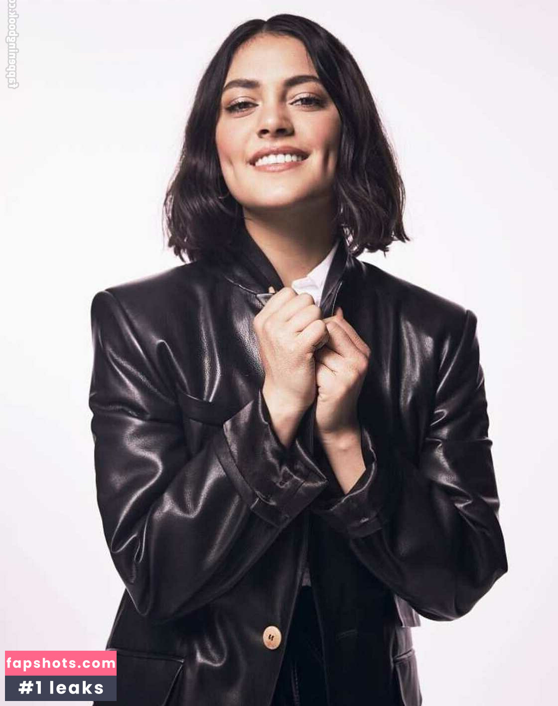 Blu Hunt gallery photo #4