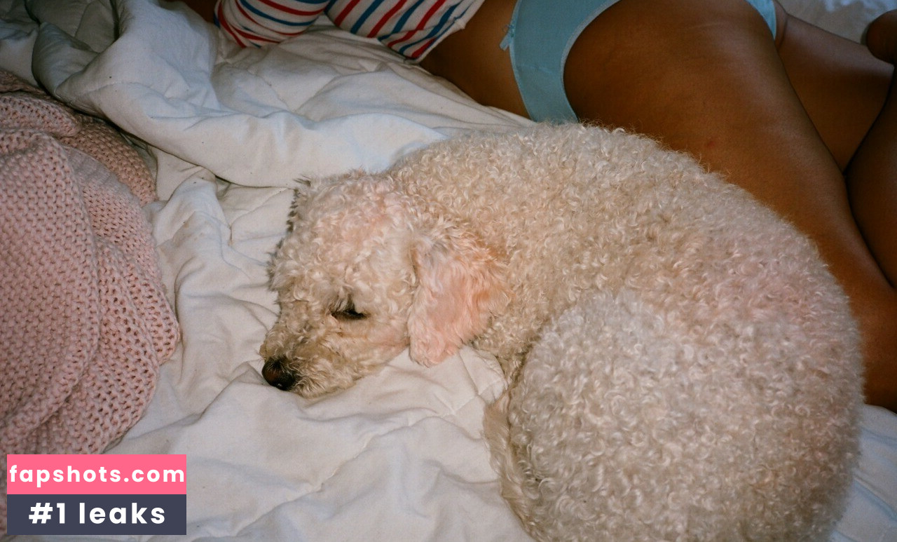 Blu Hunt gallery photo #44