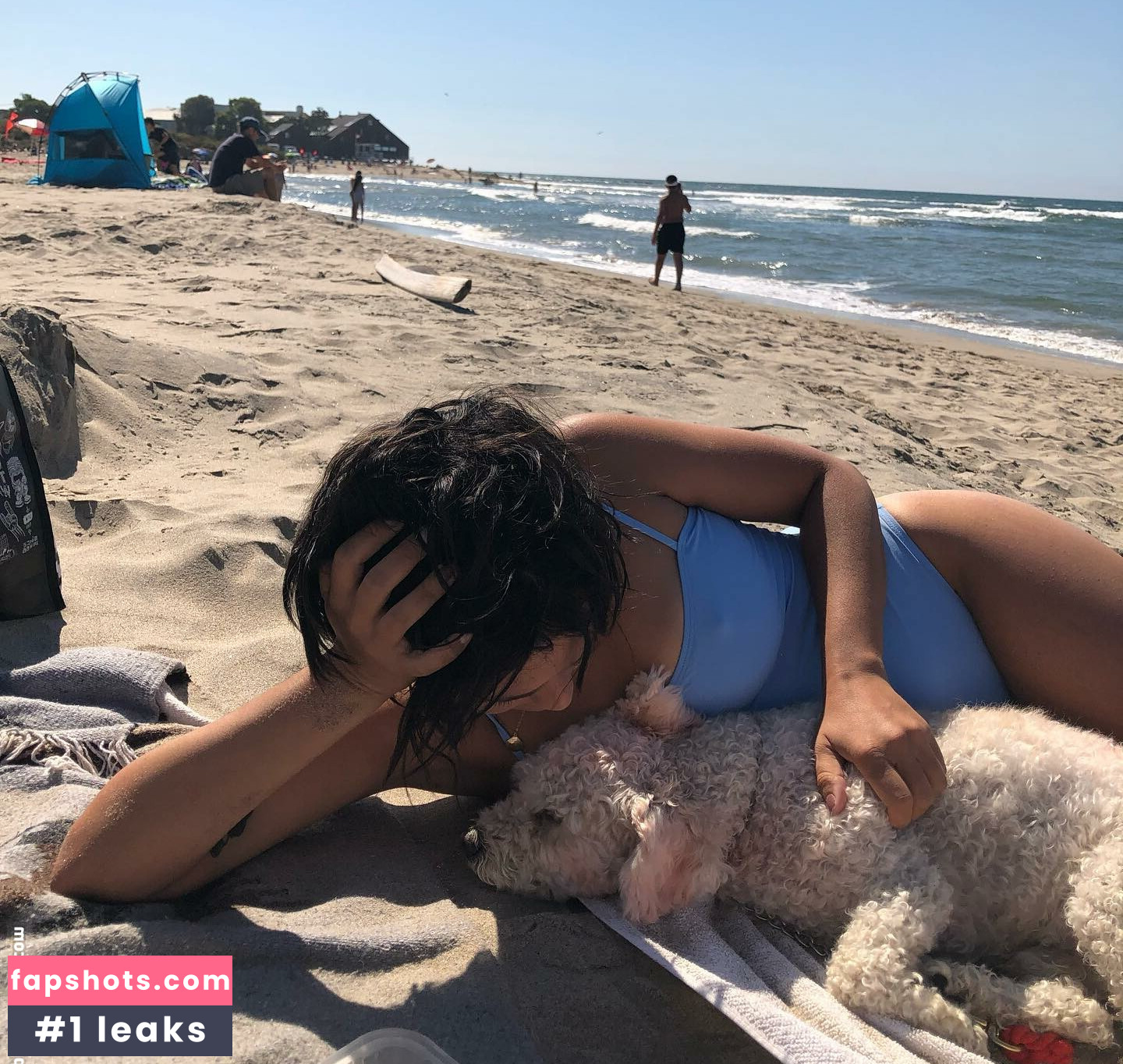 Blu Hunt gallery photo #51