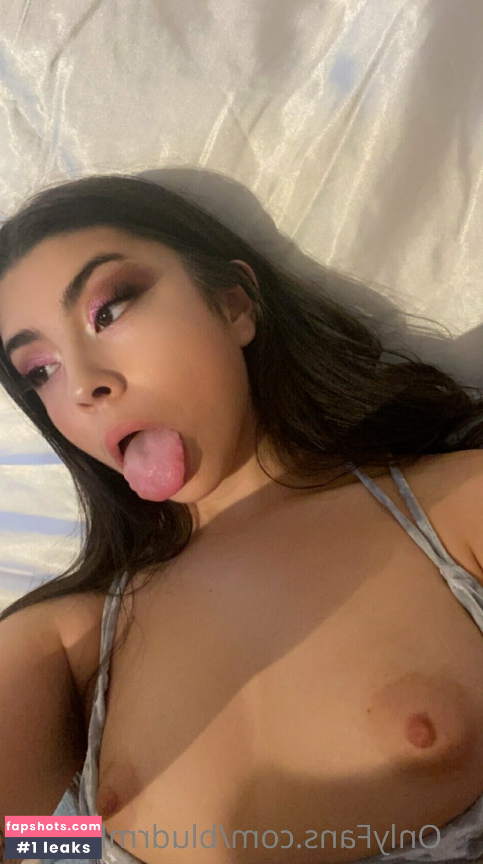 bludrmhwood nude babe gallery