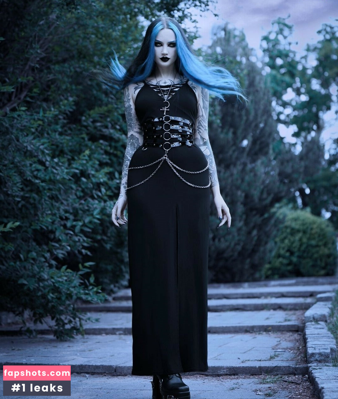 BlueAstrid gallery photo #11