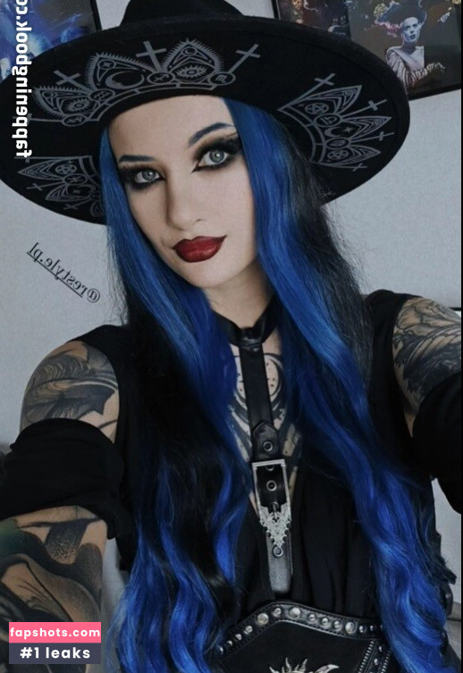 BlueAstrid gallery photo #16