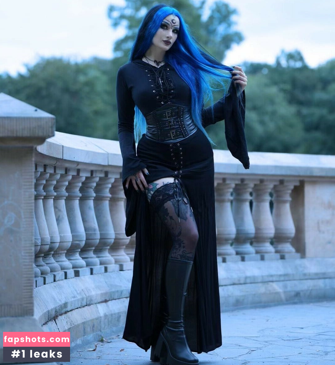 BlueAstrid gallery photo #26