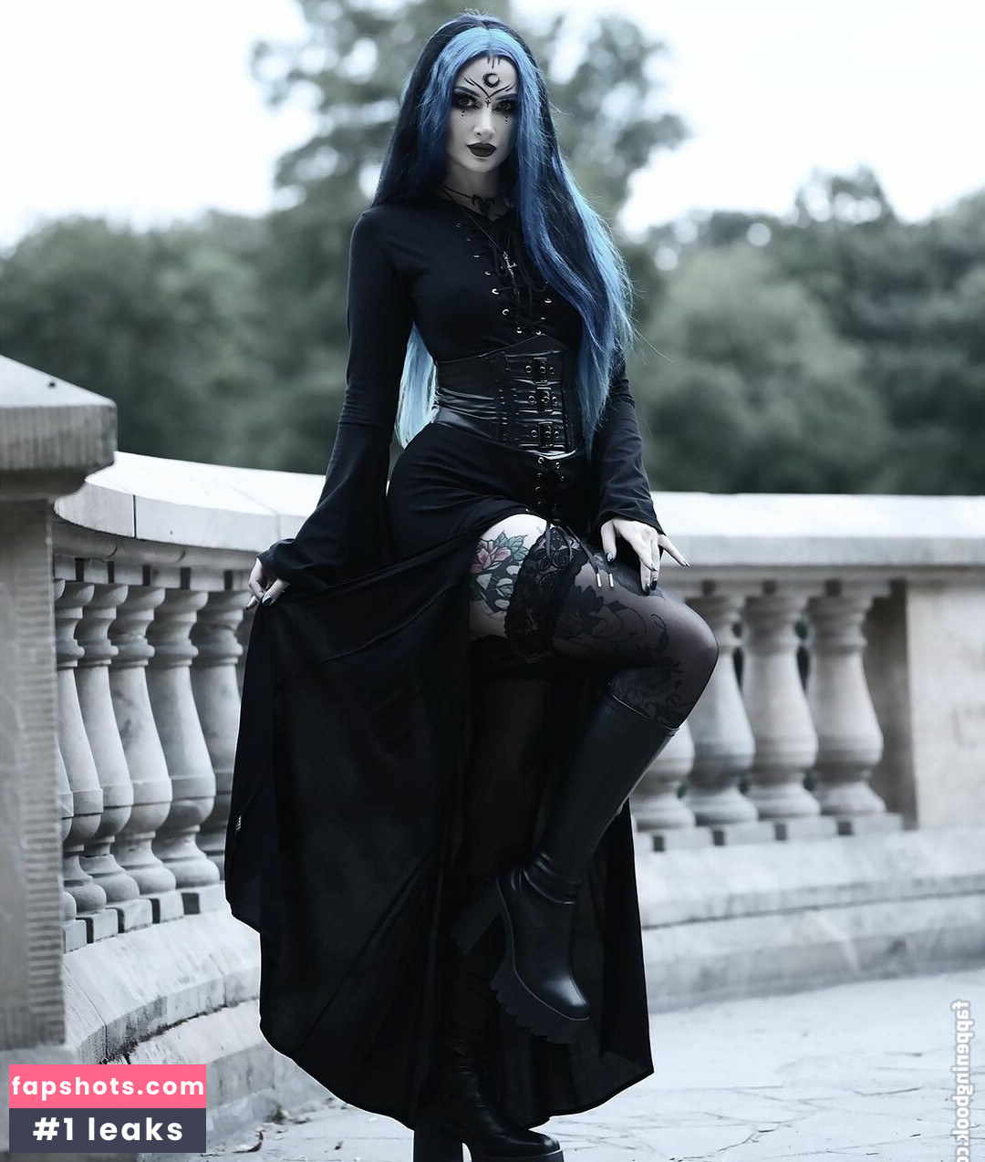 BlueAstrid gallery photo #28