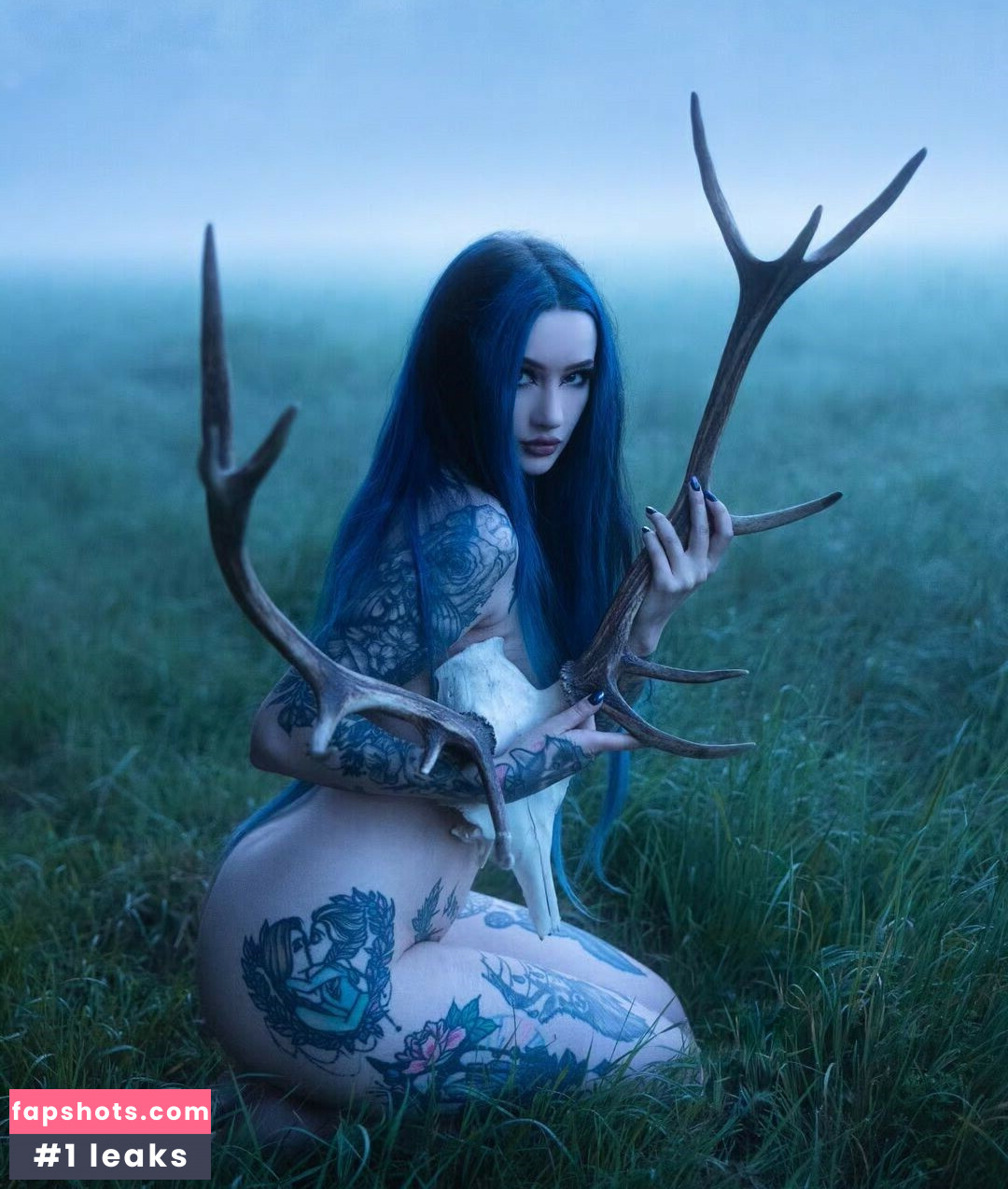 BlueAstrid gallery photo #31