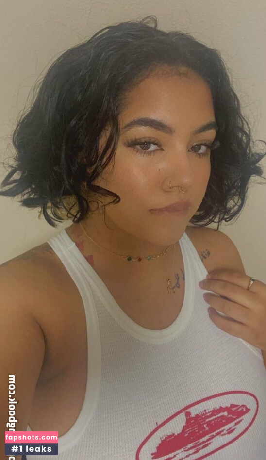 Boa Hancock gallery photo #20