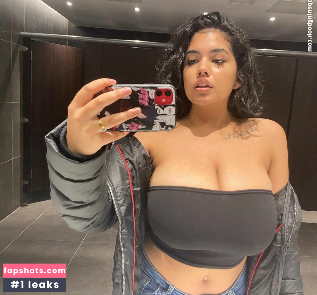 Boa Hancock nude babe gallery