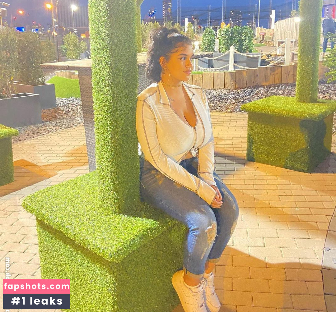 Boa Hancock gallery photo #28