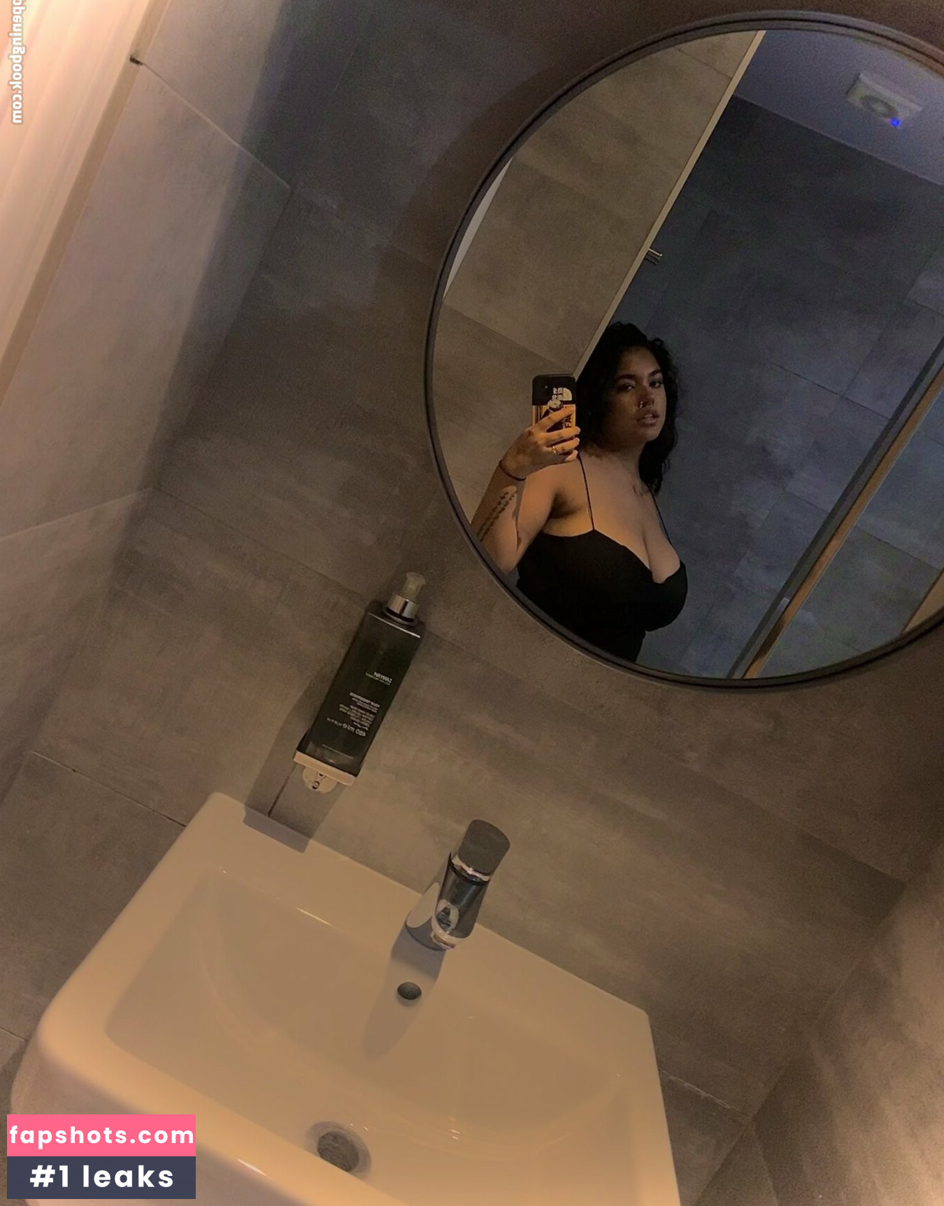 Boa Hancock gallery photo #37