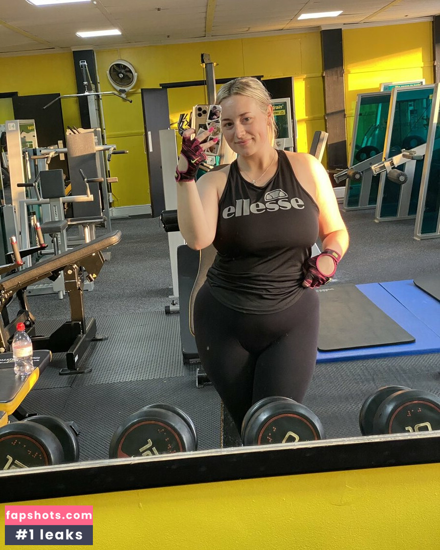 Bobbie Ann gallery photo #36