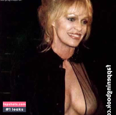 Bobbie Bresee Nude Leaks OnlyFans Photos #14 - LeakJerk