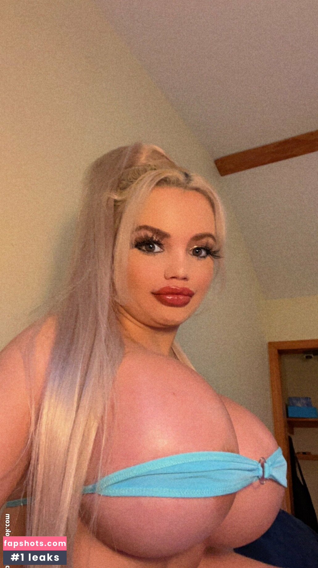 bombshellchloe1 gallery photo #3