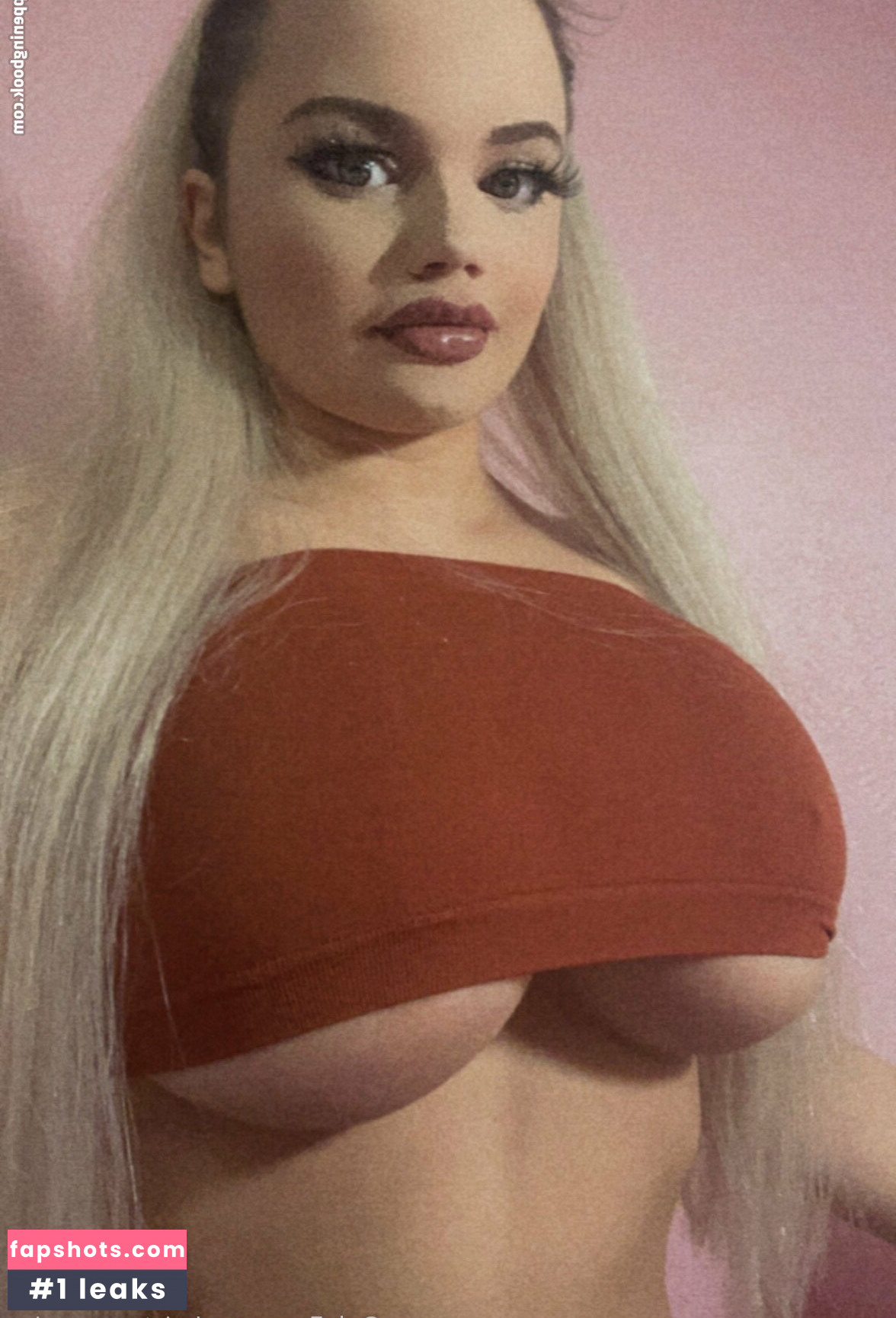 bombshellchloe1 nude babe gallery