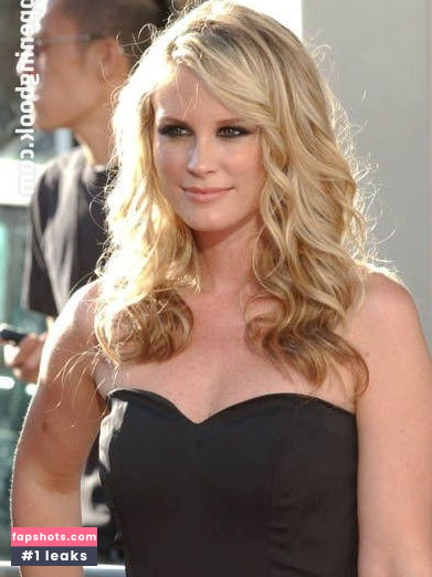Bonnie Somerville gallery photo #11