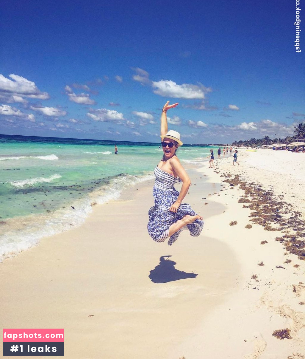 Bonnie Somerville gallery photo #60