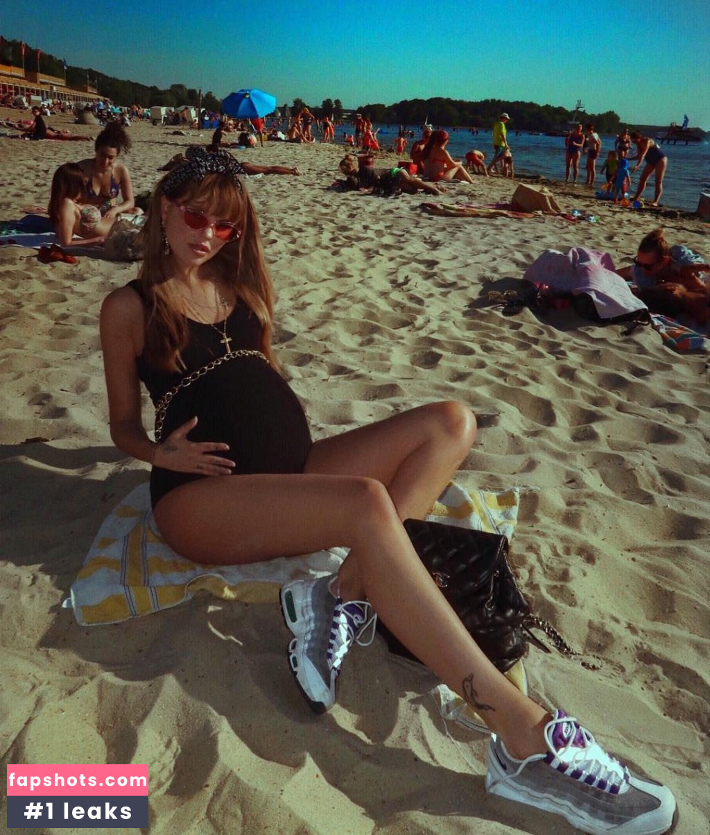 Bonnie Strange gallery photo #187