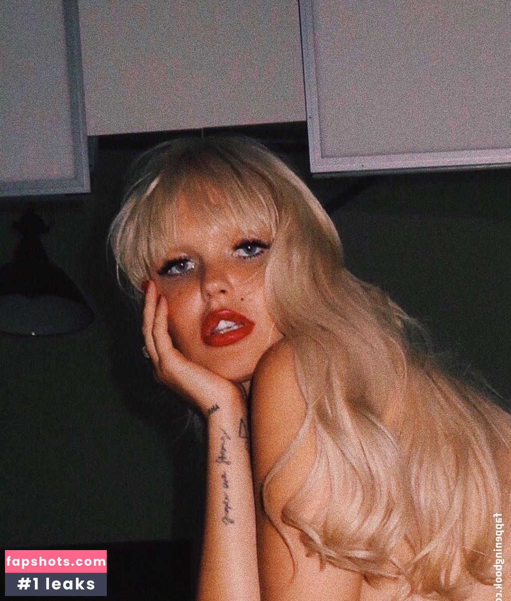 Bonnie Strange gallery photo #196