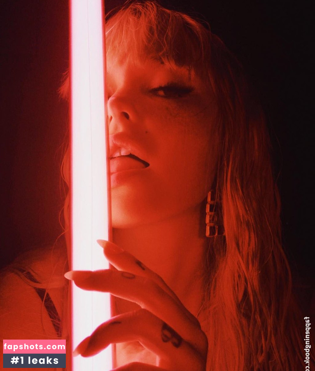 Bonnie Strange gallery photo #204