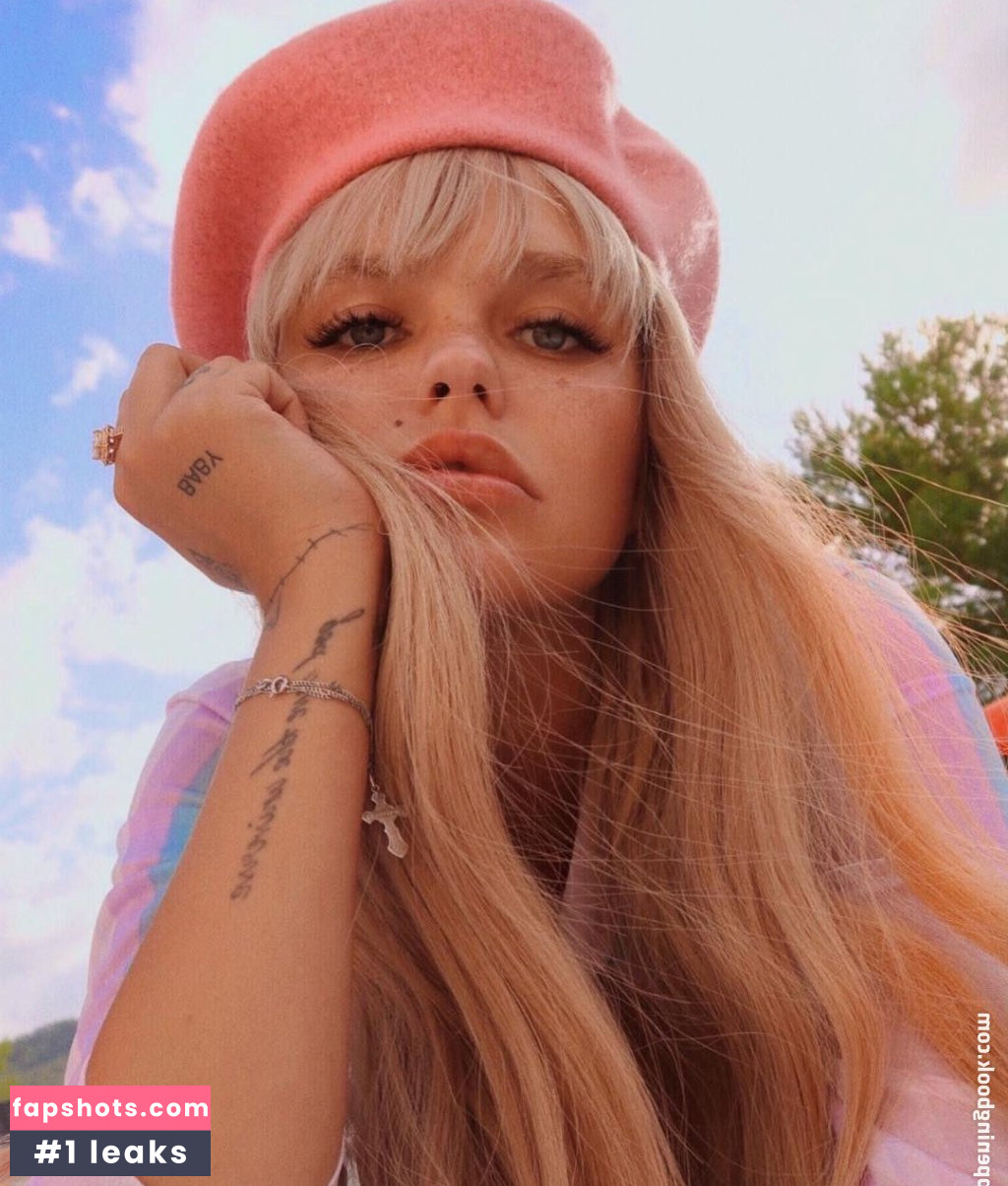 Bonnie Strange gallery photo #212