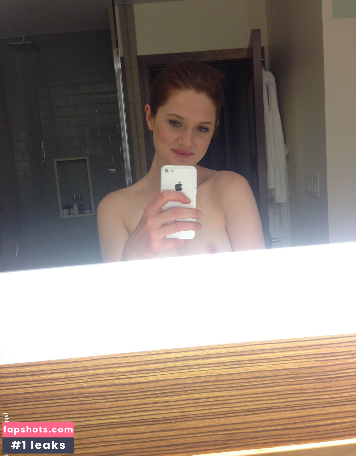 Bonnie Wright Nahé úniky fotek pouze od fanoušků #179 - Fapshots