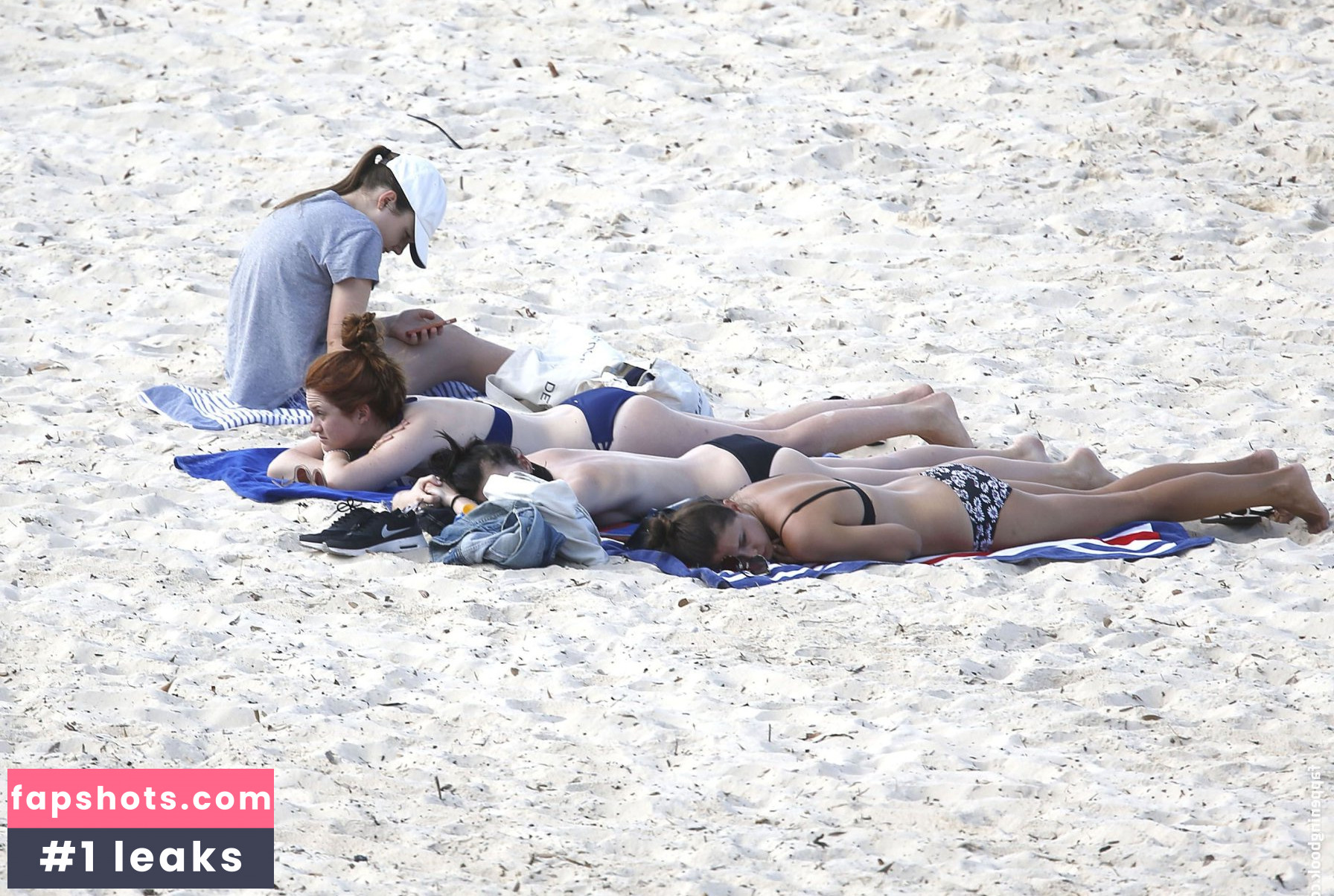 Bonnie Wright Nahé úniky fotek pouze od fanoušků #202 - Fapshots