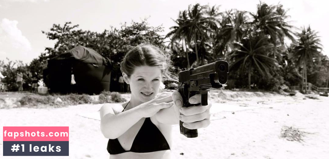 Bonnie Wright Nahé úniky fotek pouze od fanoušků #226 - Fapshots