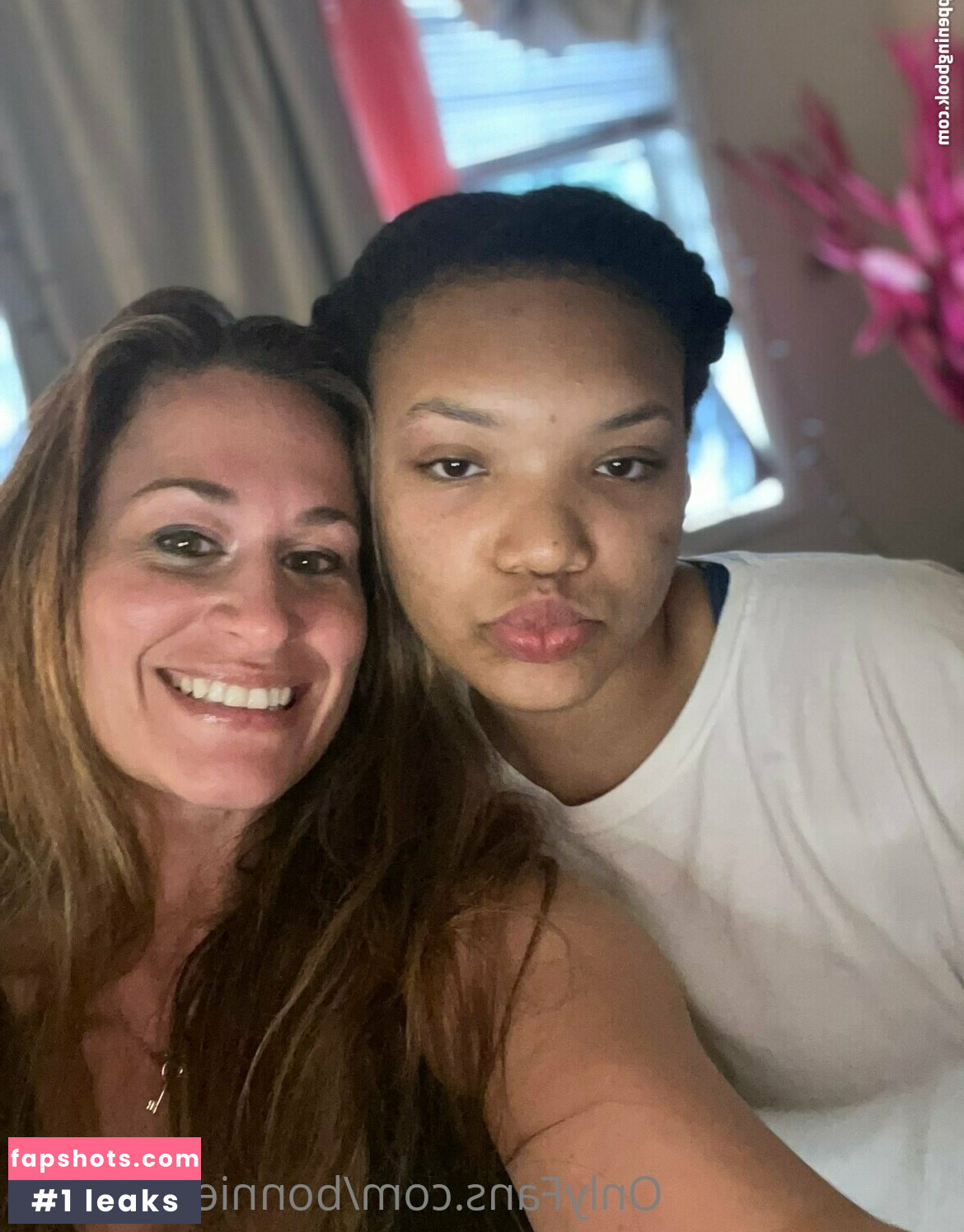 bonniexclyde18 Nude Leaks OnlyFans Photos #26 - LeakJerk