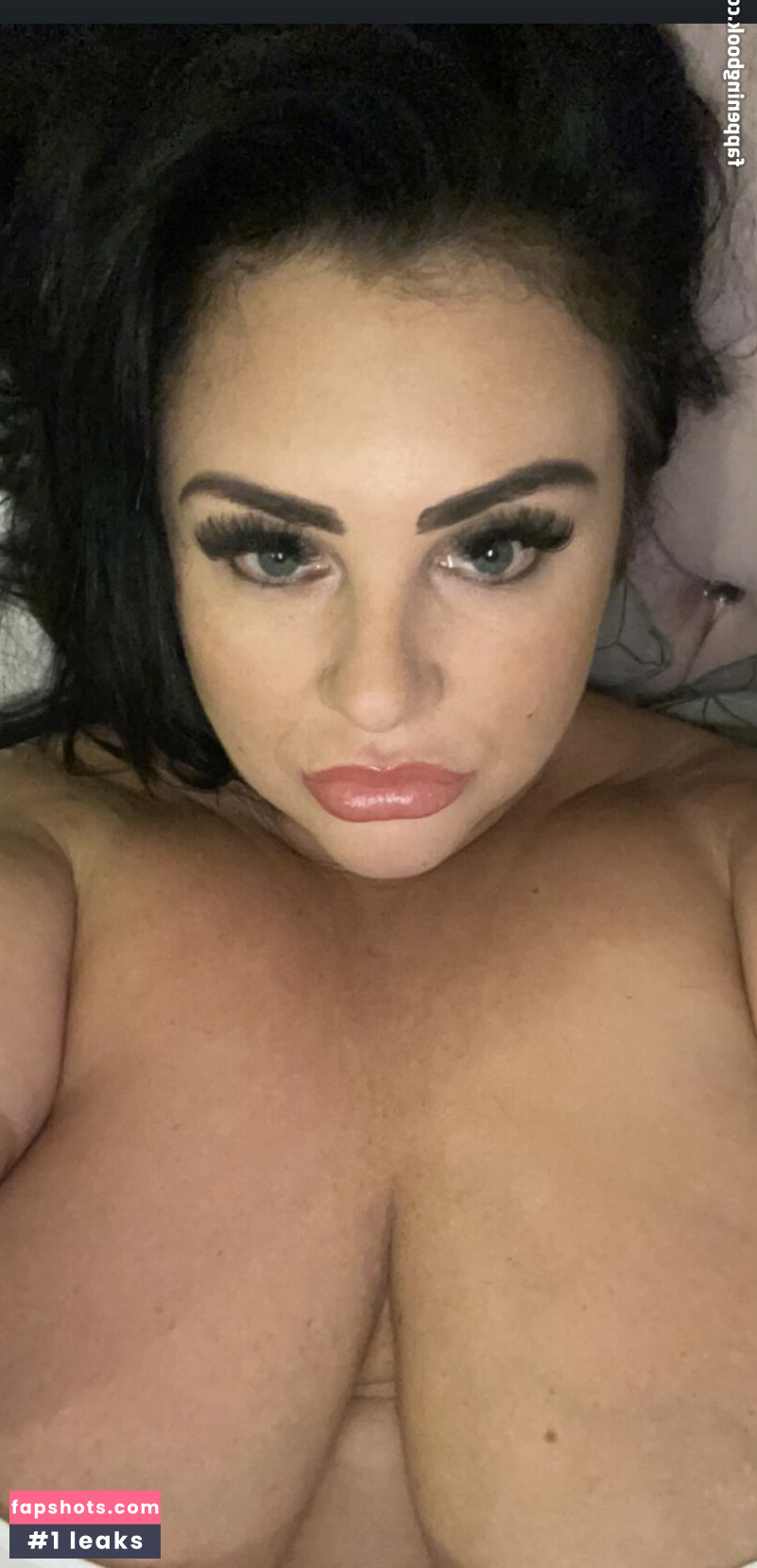 Boobilicious nude babe gallery