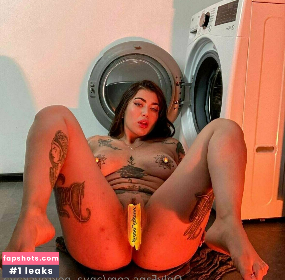 boobs_amy gallery photo #4