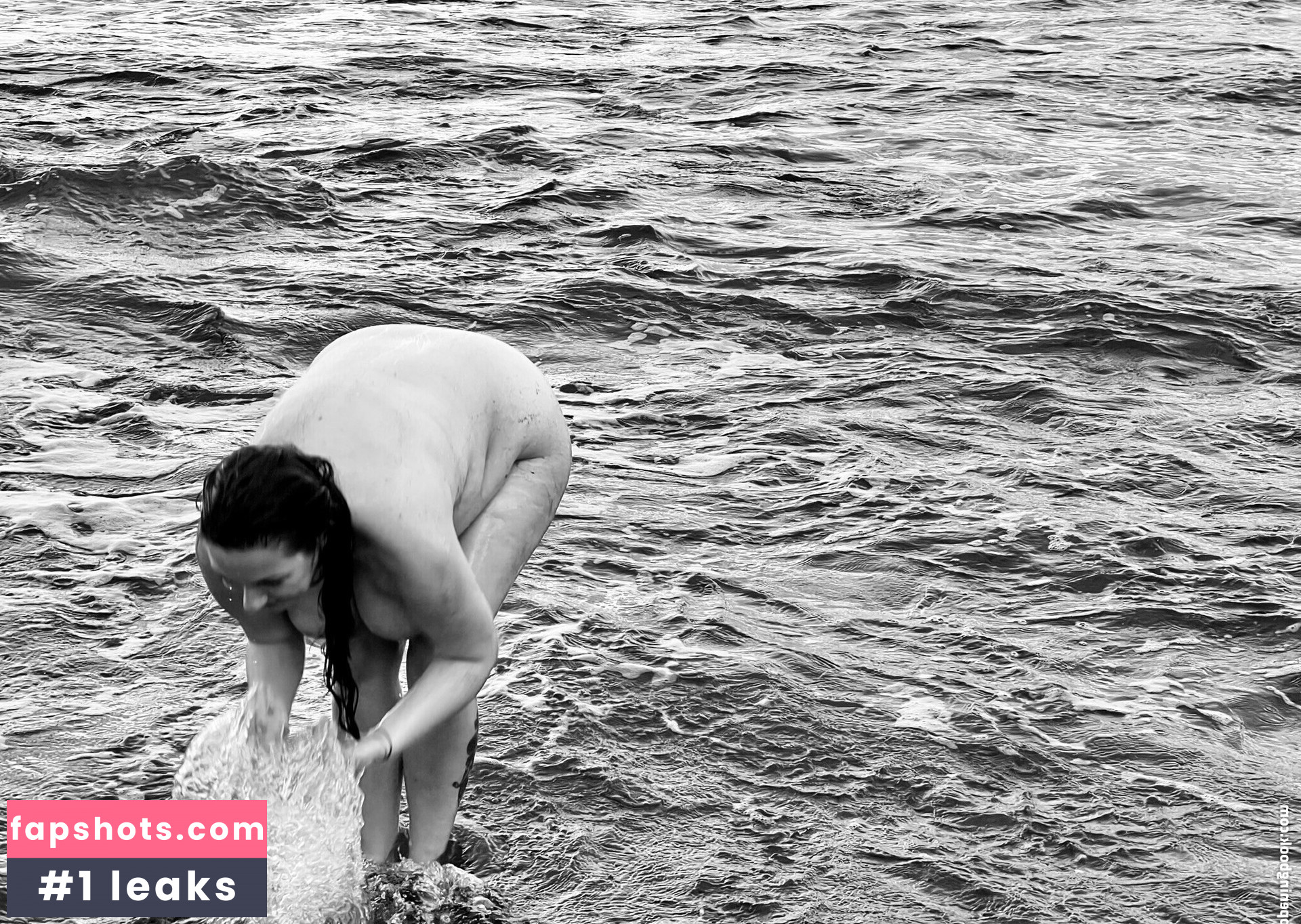 boobStruggle gallery photo #41