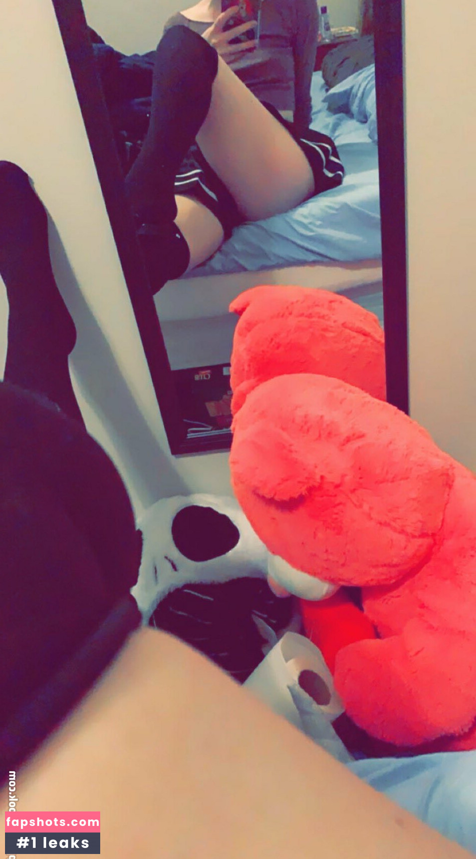 boothloot nude babe gallery