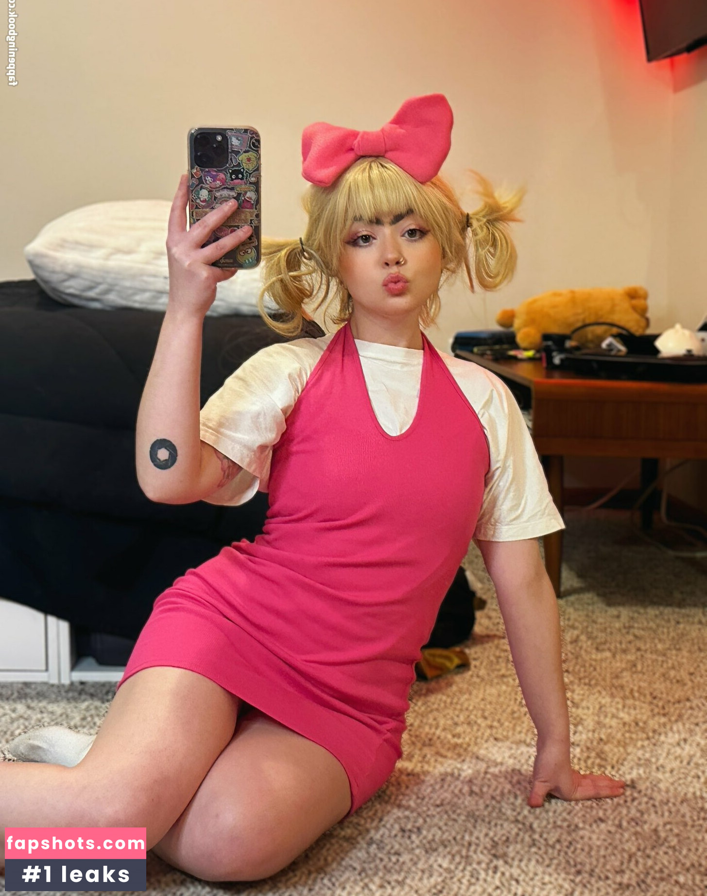 Bootyhaver nude babe gallery