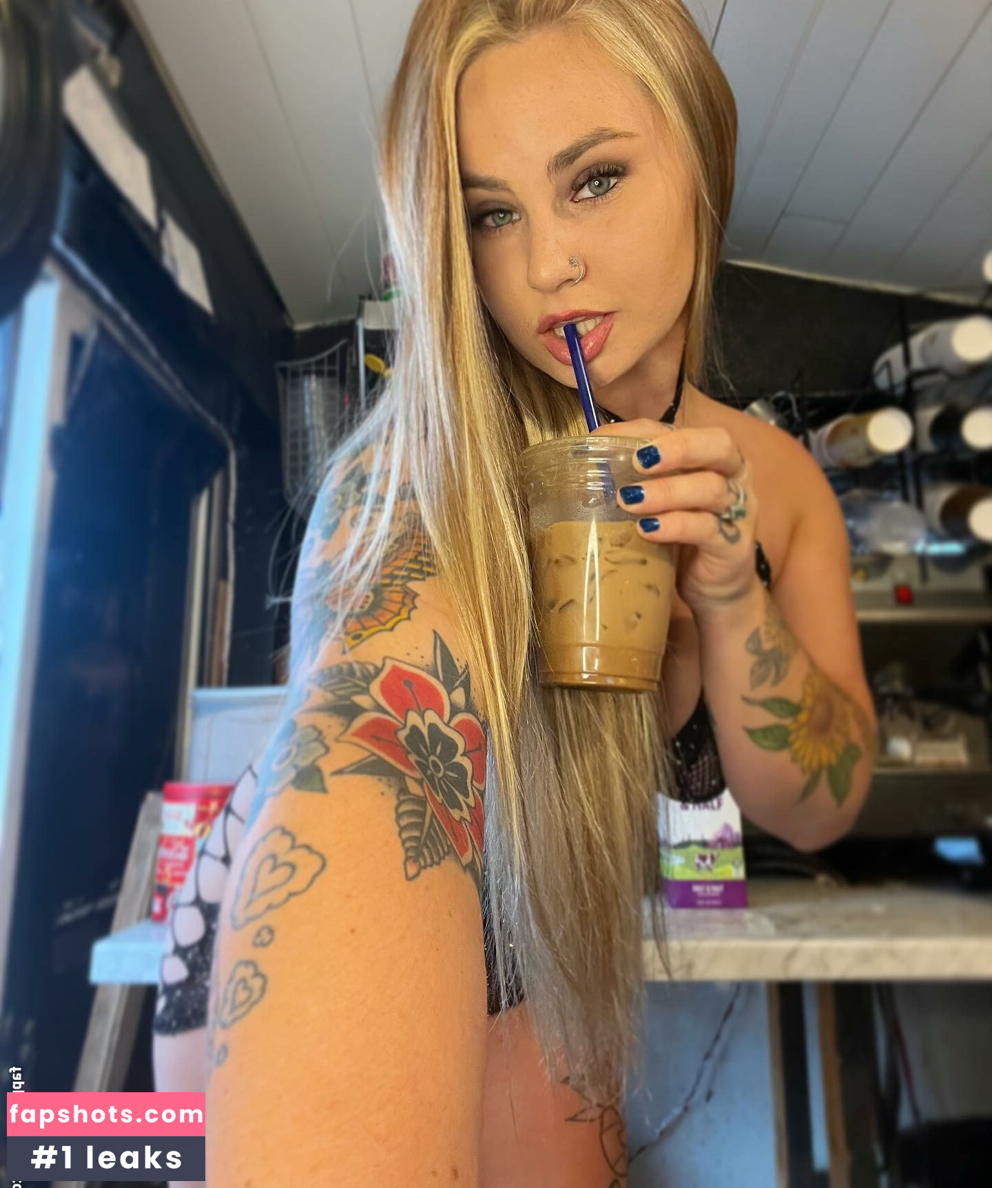 Bootylicious_barista gallery photo #61