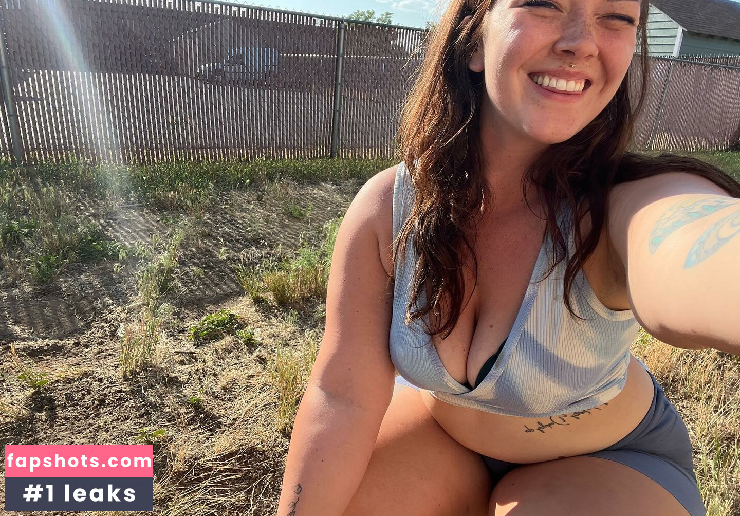 bootylicious.empress gallery photo #15