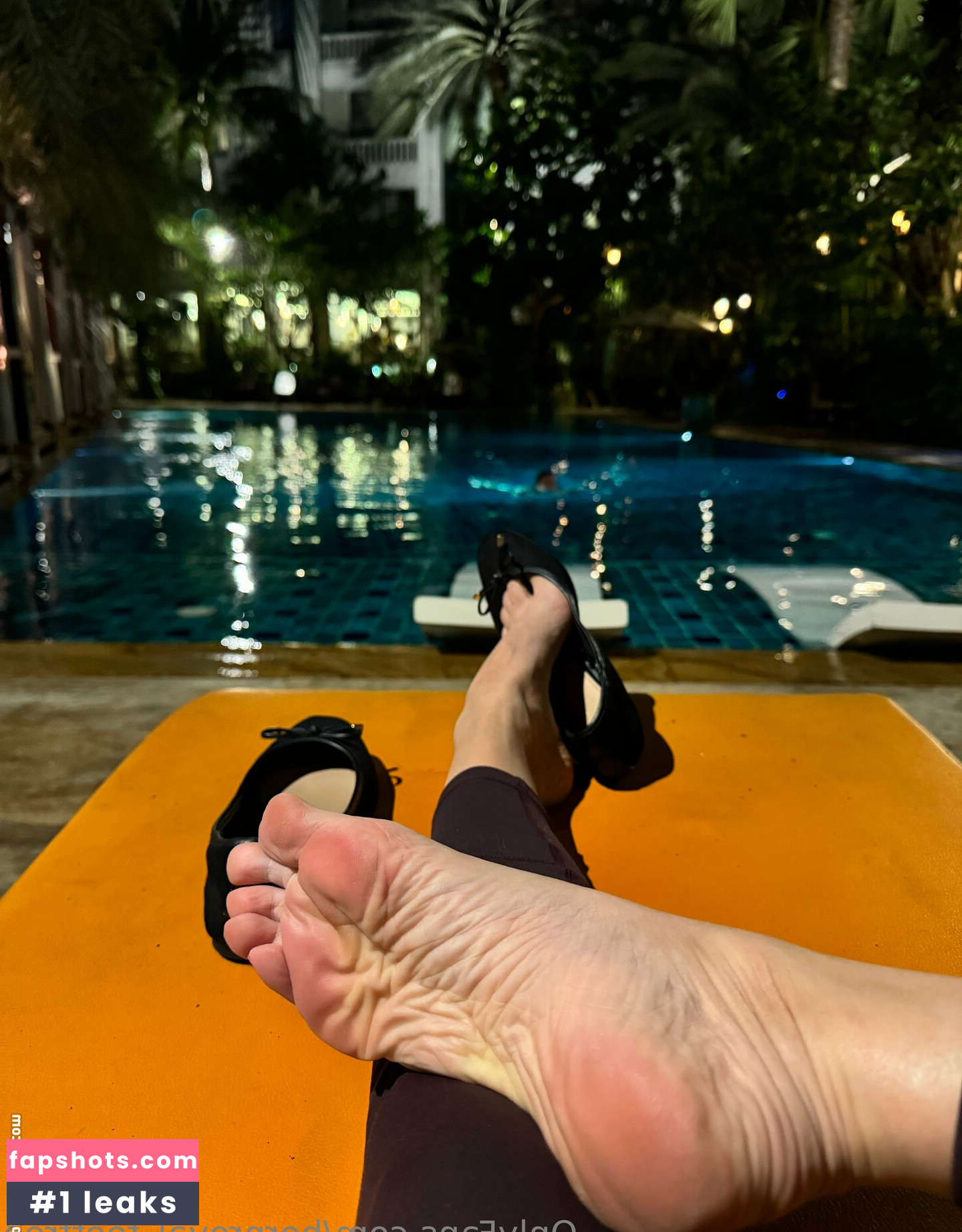 bornroyal_feetfree Nude Leaks OnlyFans Photos #9 - LeakJerk