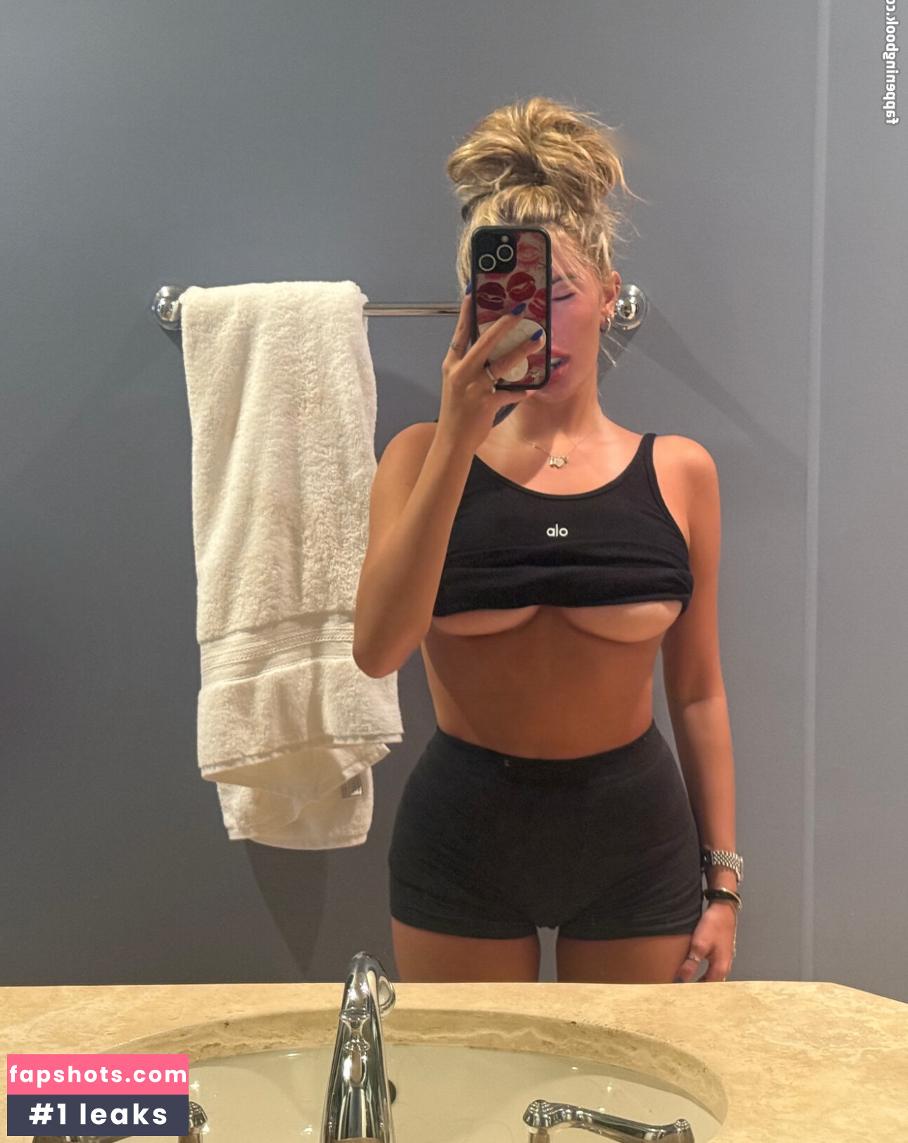 Br3ckie Hi11 gallery photo #28