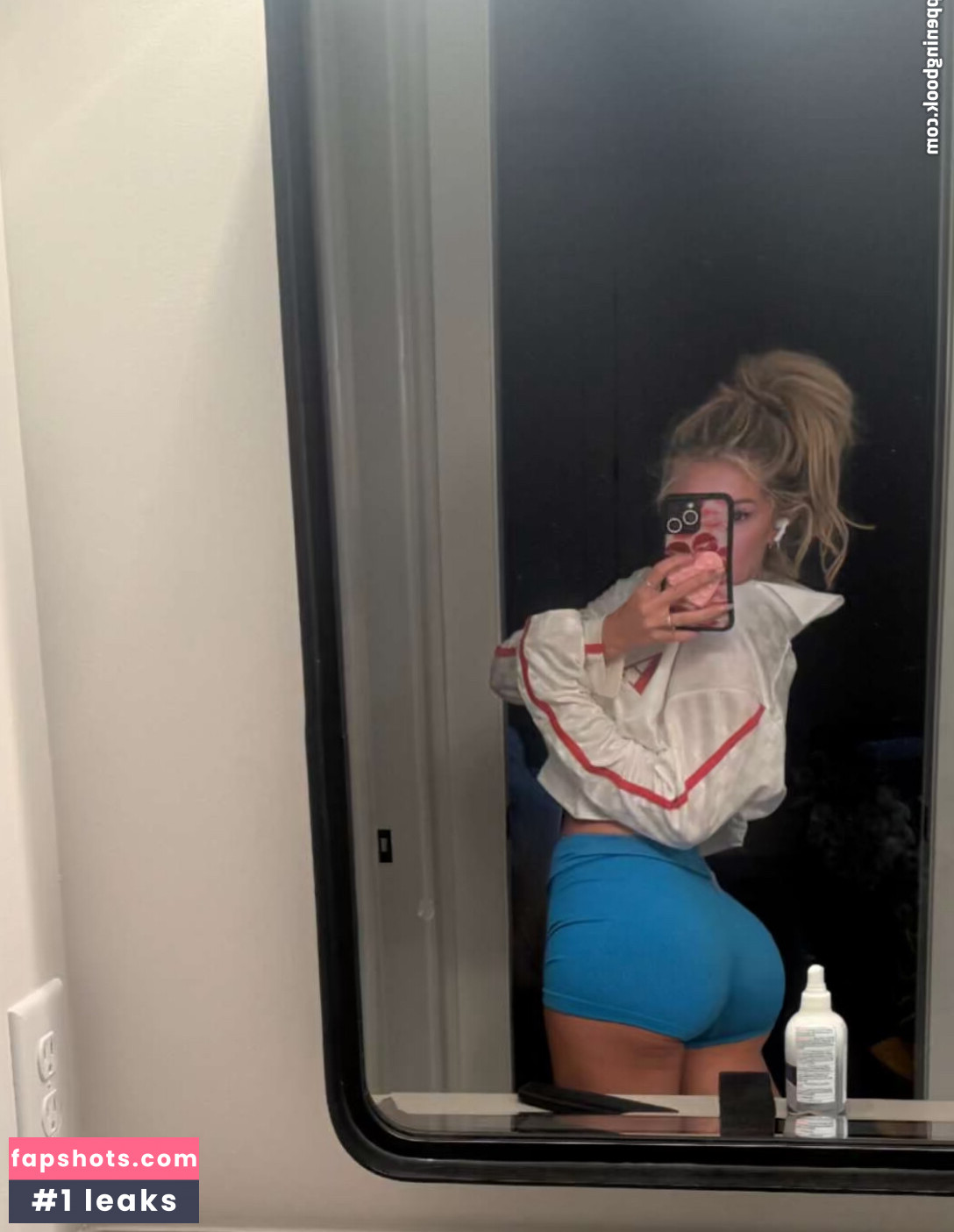 Br3ckie Hi11 gallery photo #50