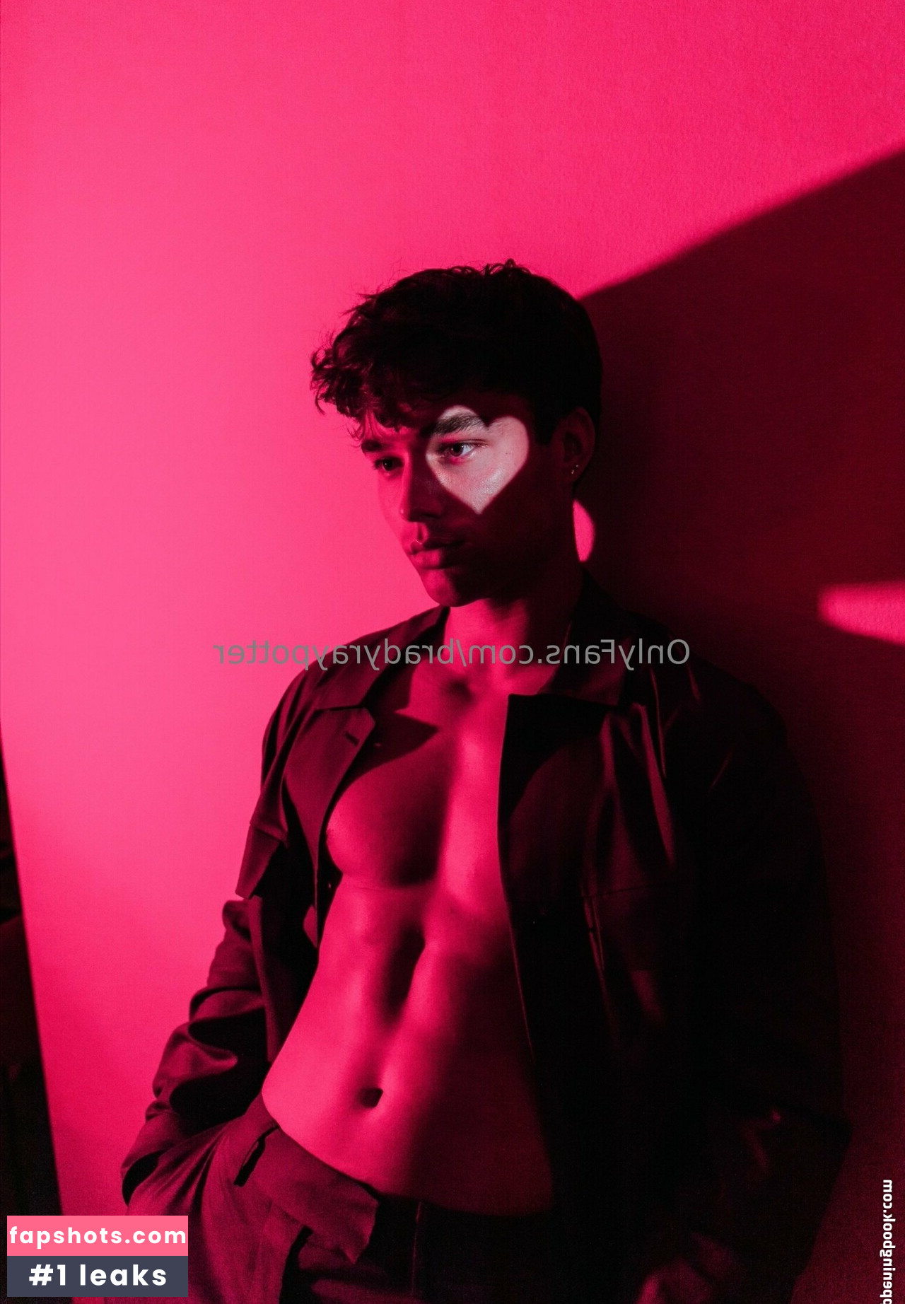 bradyraypotter nude babe gallery