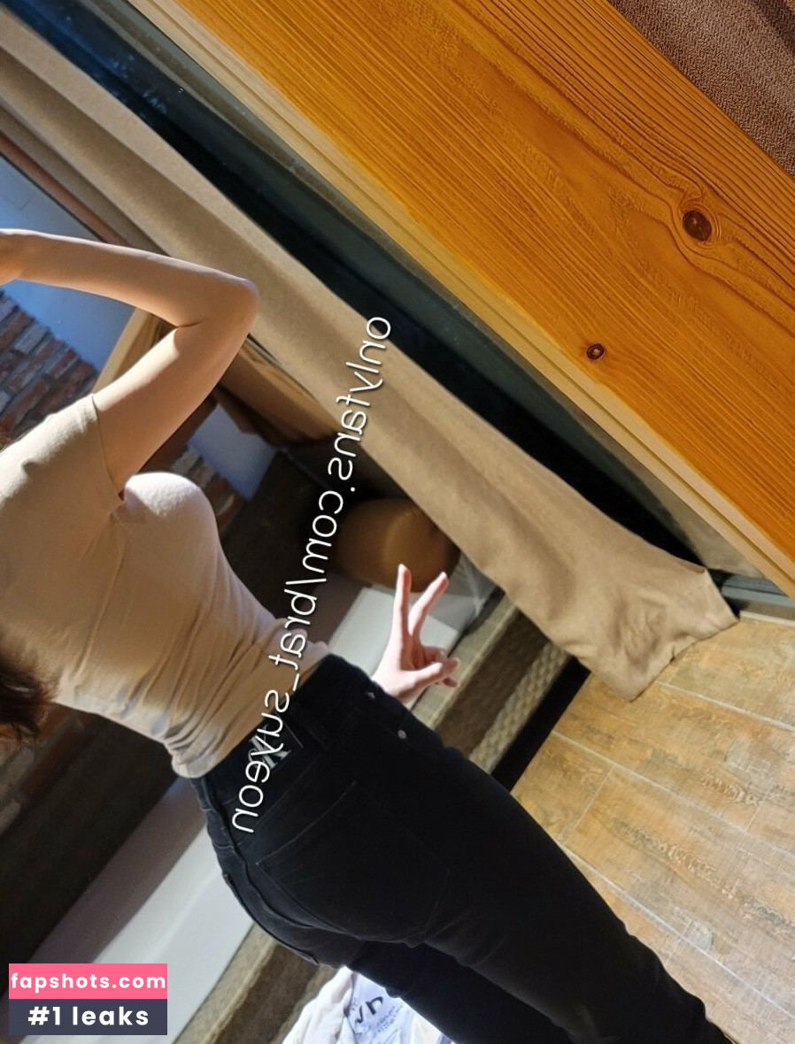 BratSuyeon gallery photo #17