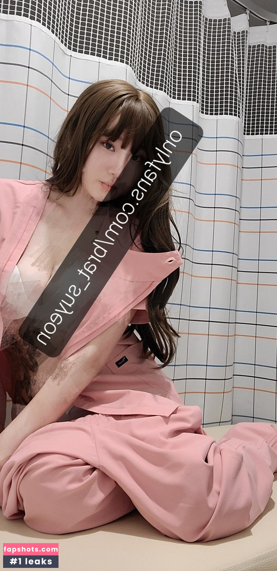 BratSuyeon gallery photo #34