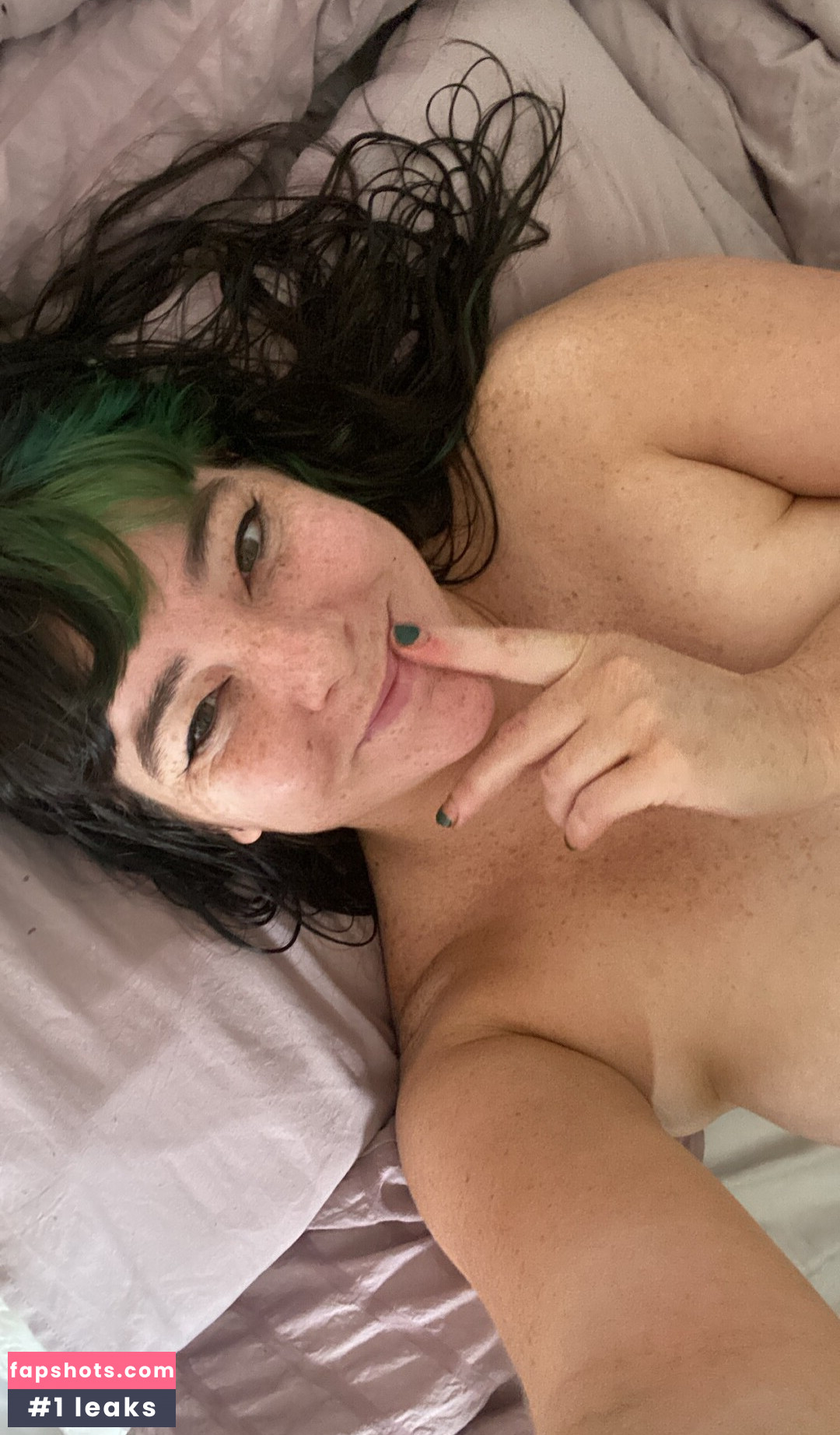 Bratty Maria gallery photo #7