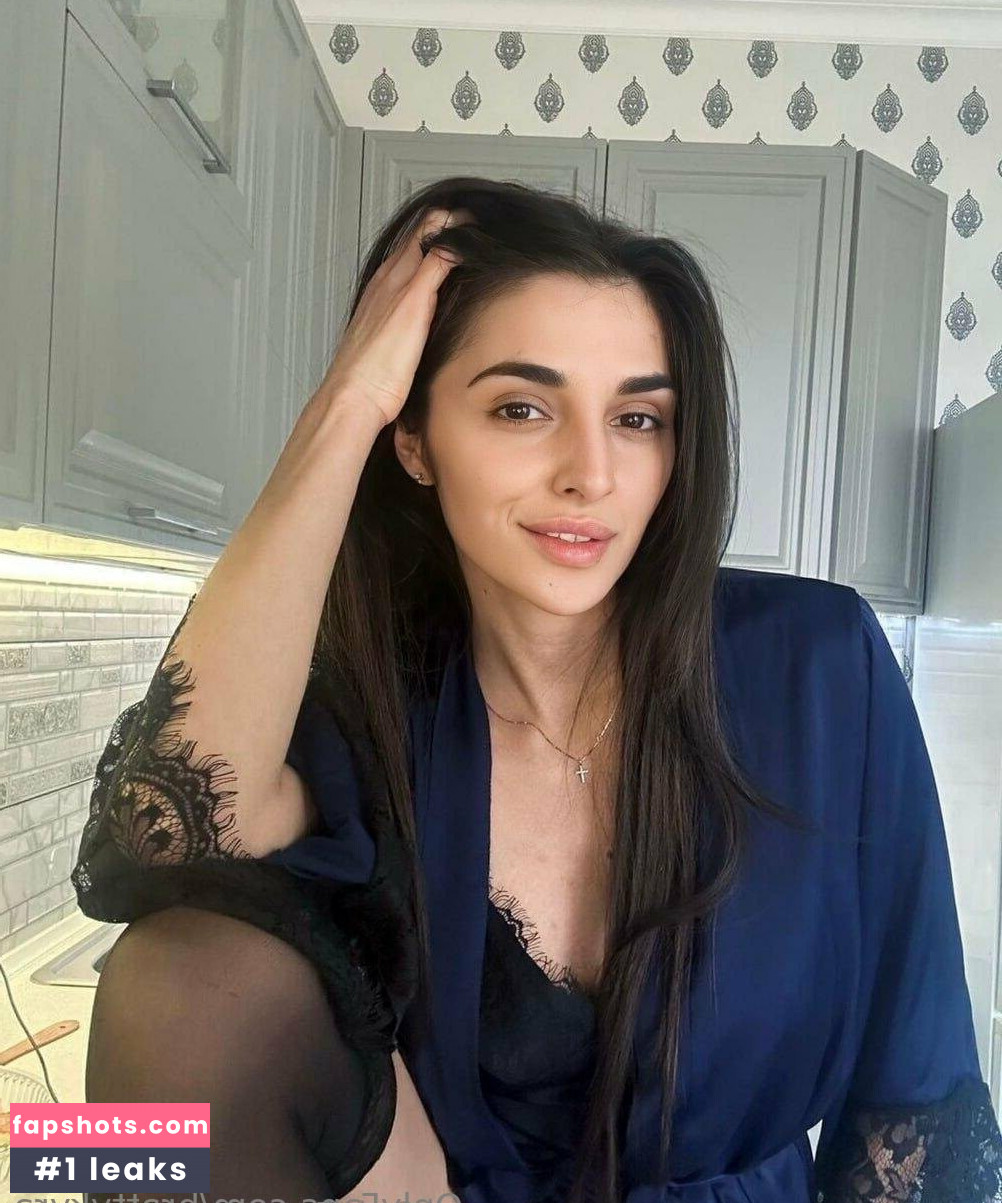 brattykyra gallery photo #9