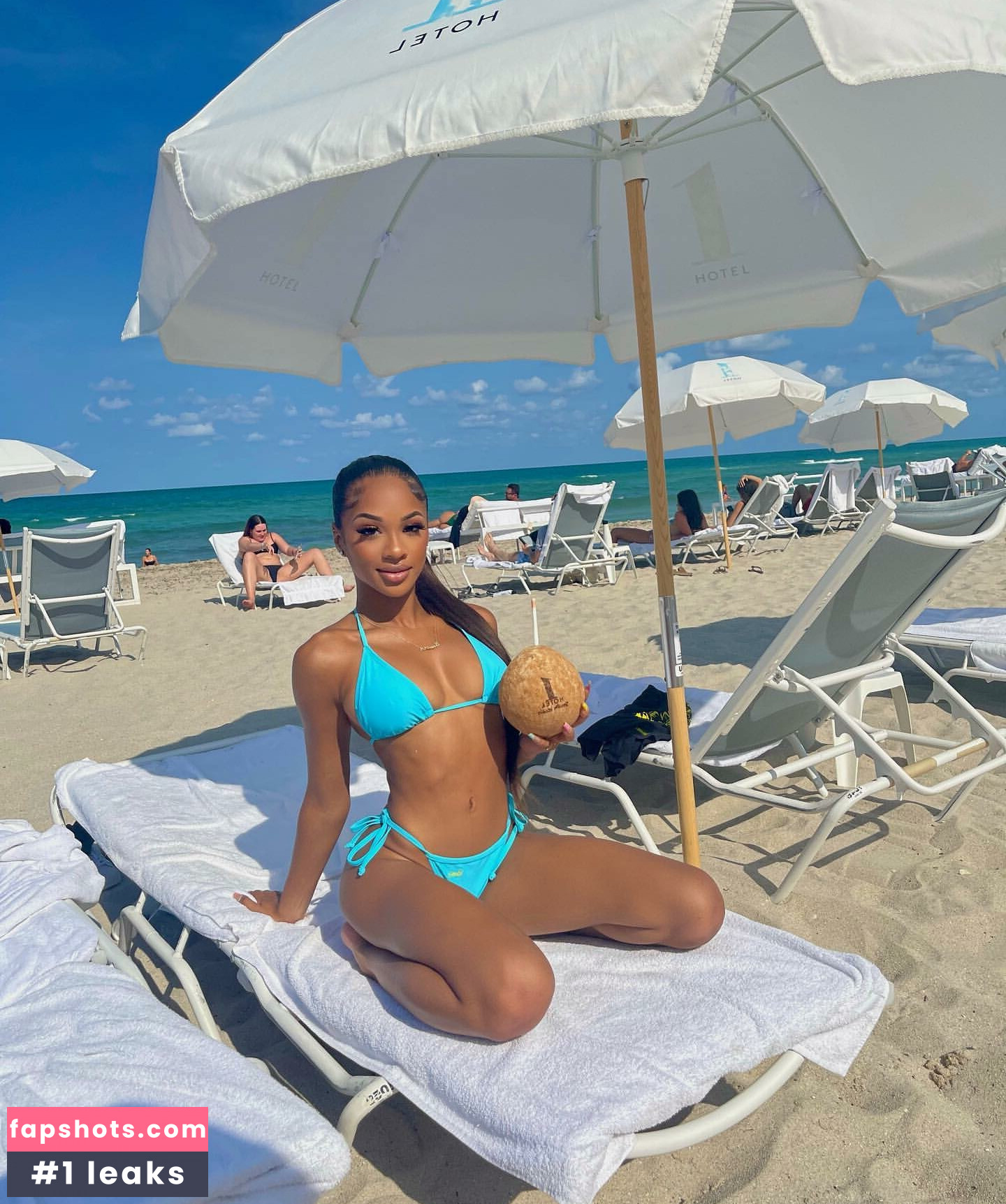 Breann Llewelyn gallery photo #19