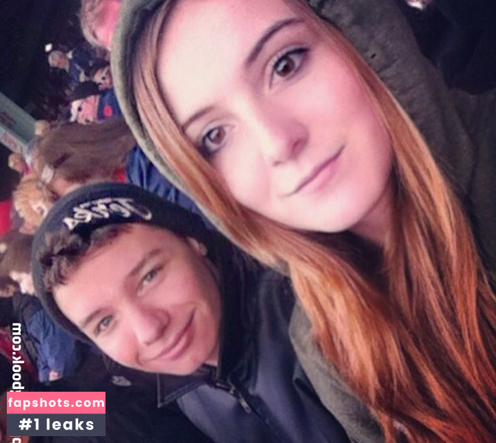 Brenna Winters gallery photo #14