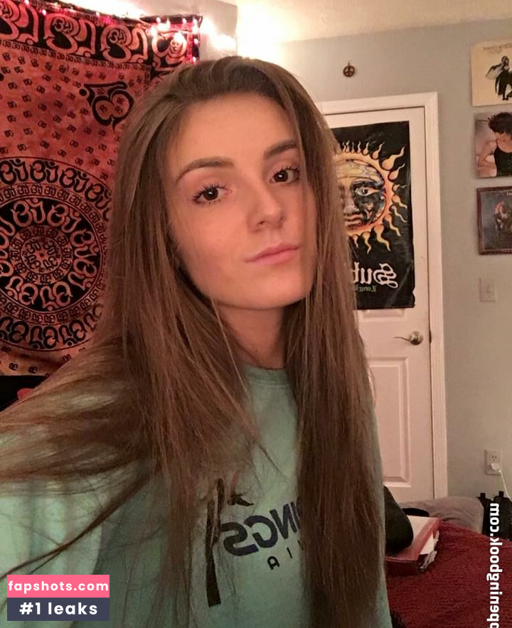 Brenna Winters gallery photo #3